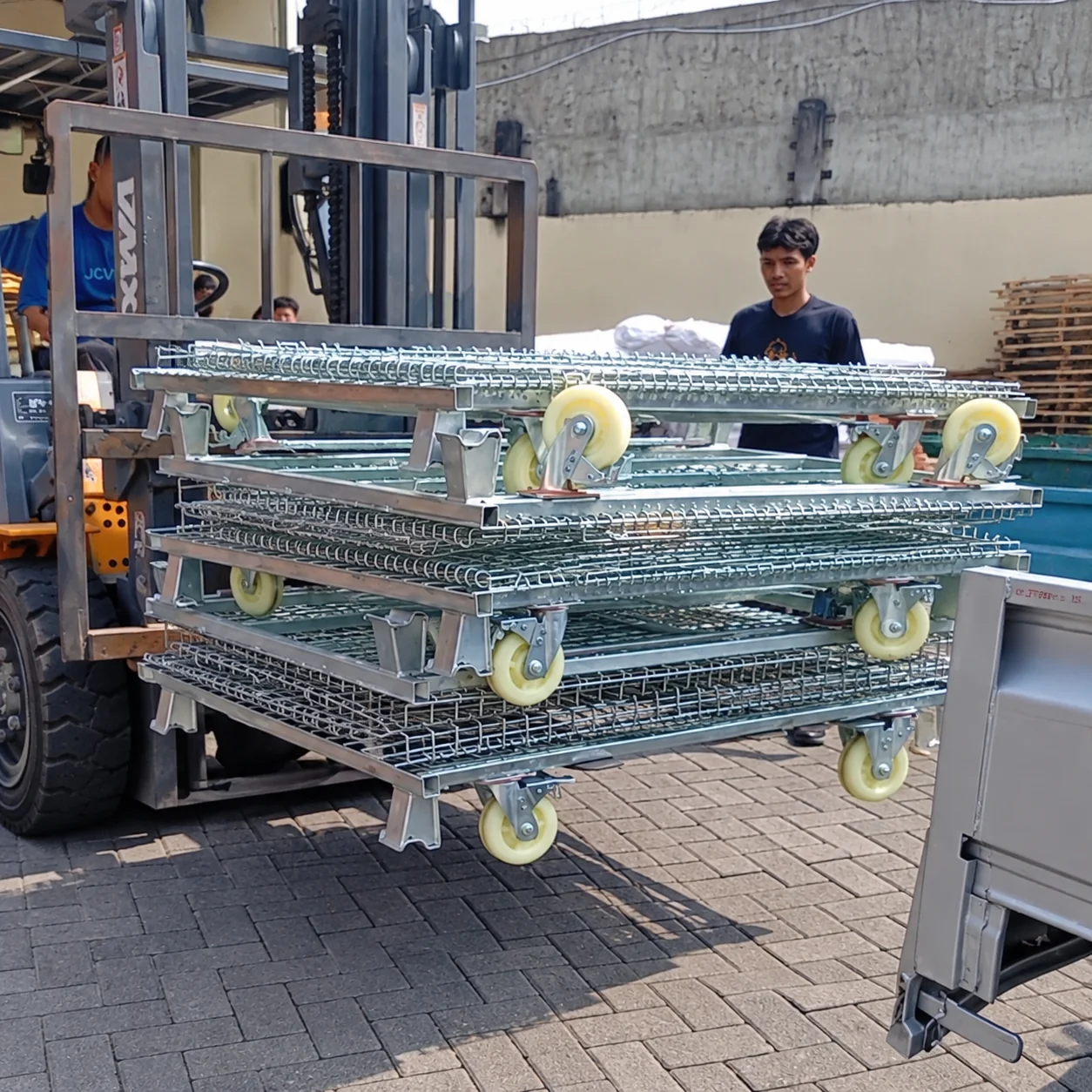 Pengiriman Pallet Mesh Dalton